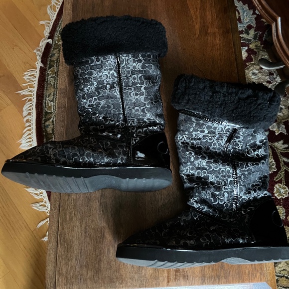 Coach Nikole Black Ugg Boot - Picture 1 of 3